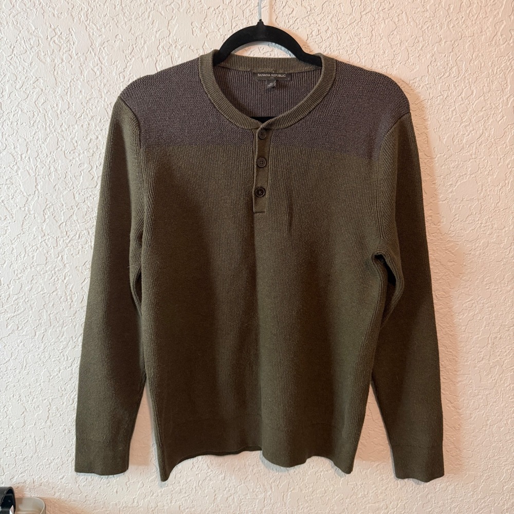 Banana Republic Henley Colorblock Sweater Medium Olive Green Rugged Gorpcore